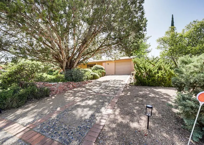 Walkable Location! Extended Escape In