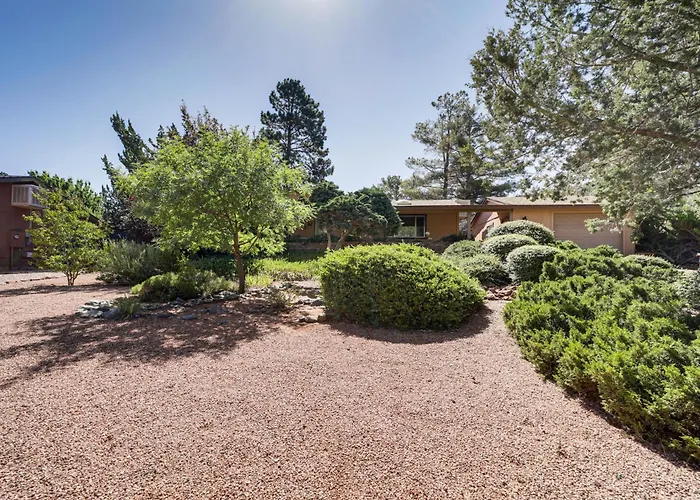 Walkable Location! Extended Escape In